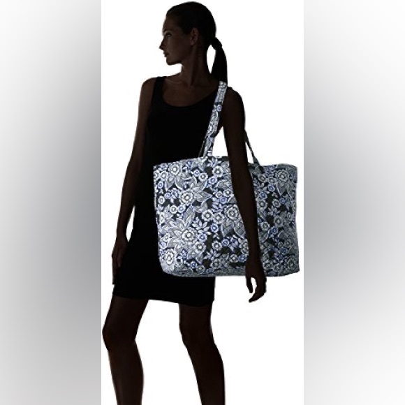 Vera Bradley – Island Blooms Travel Set - Picture 13 of 14